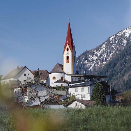 Gasthof Alpenblick Tobadill Bagian luar foto